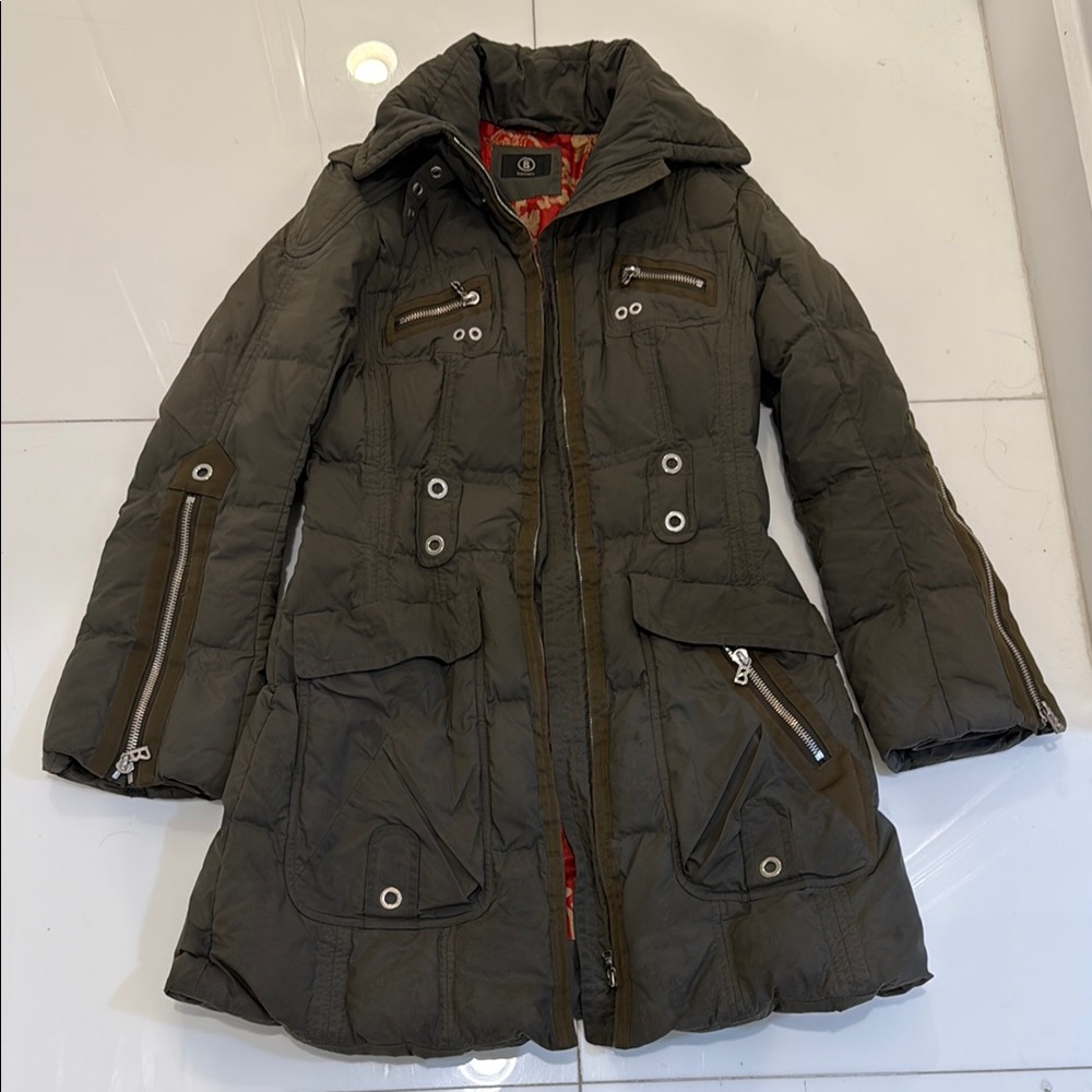Bogner Olive Green Jacket with Red Patterned Lining size M US 8 Down winter